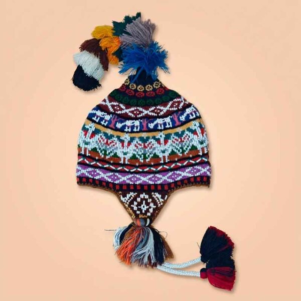 Chullo Andino Artesanal de Lana de Alpaca Tejido a Mano