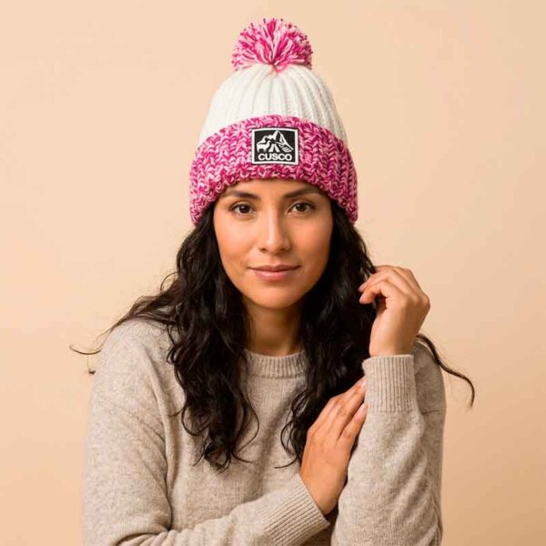 Gorra Tejida de Lana de Alpaca Unisex con Pompon Cusco